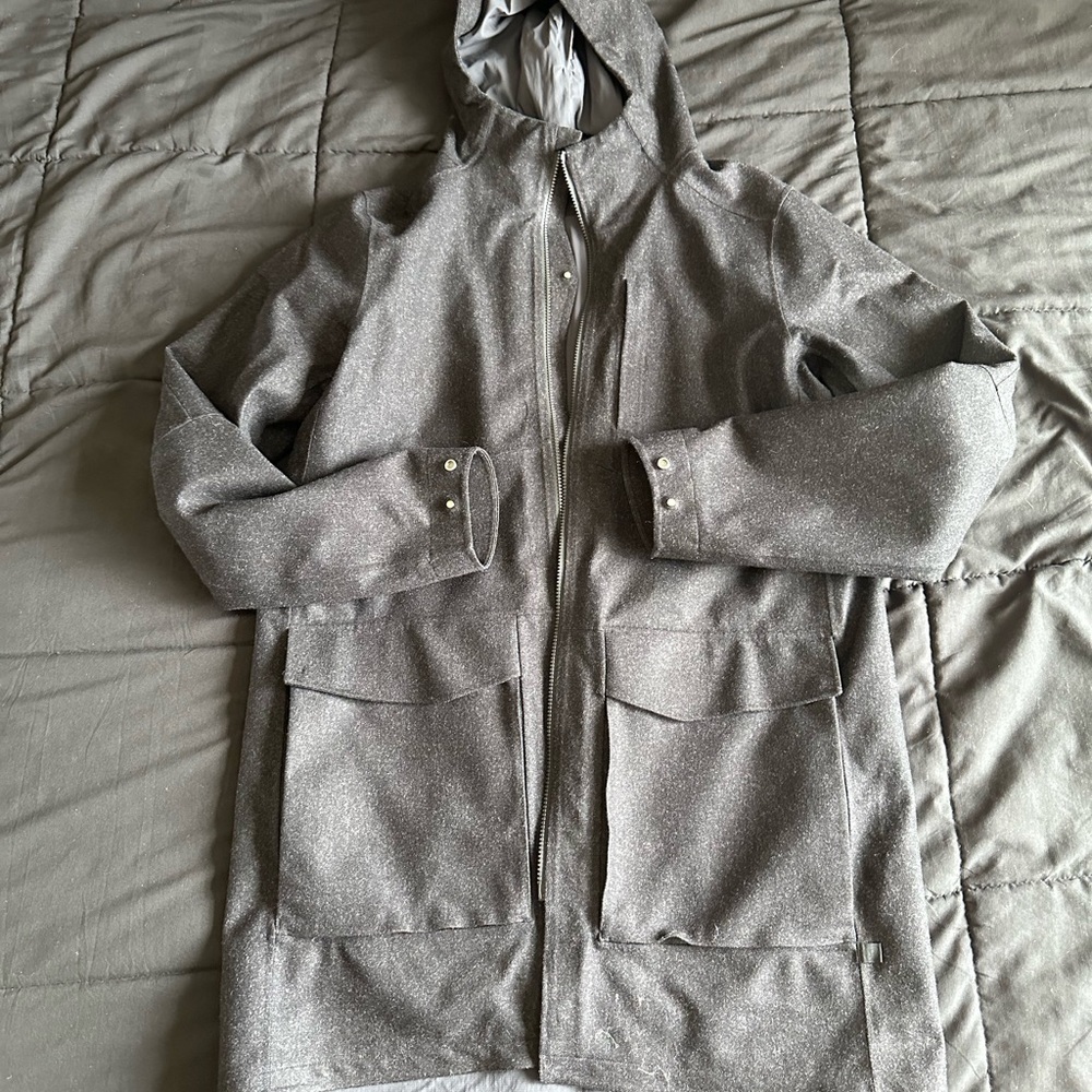 Lulu Men’s Light Wool Rain Jacket